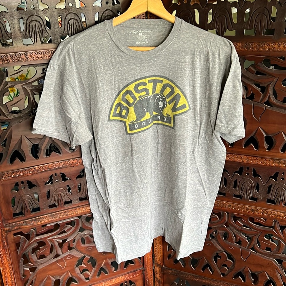 Boston Bruins t shirt